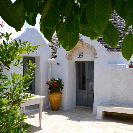 洛科罗通多 Trullo Piccola Contrada旅馆 外观 照片