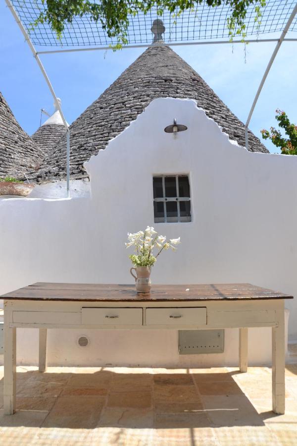 洛科罗通多 Trullo Piccola Contrada旅馆 外观 照片