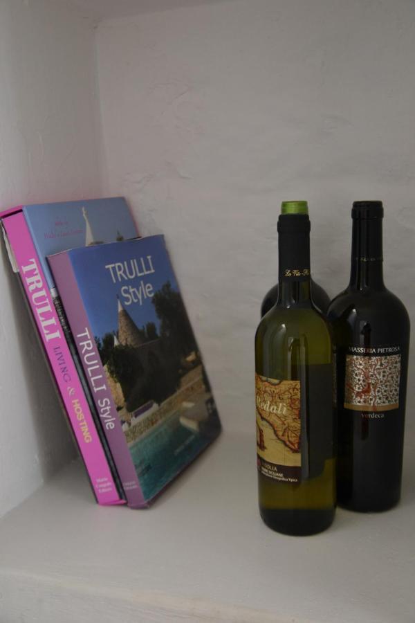 洛科罗通多 Trullo Piccola Contrada旅馆 外观 照片