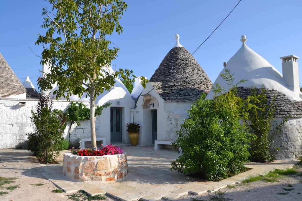 洛科罗通多 Trullo Piccola Contrada旅馆 外观 照片