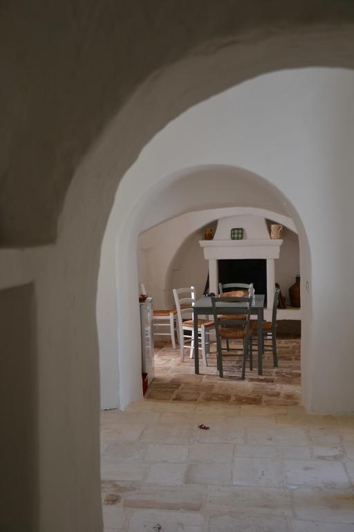 洛科罗通多 Trullo Piccola Contrada旅馆 外观 照片